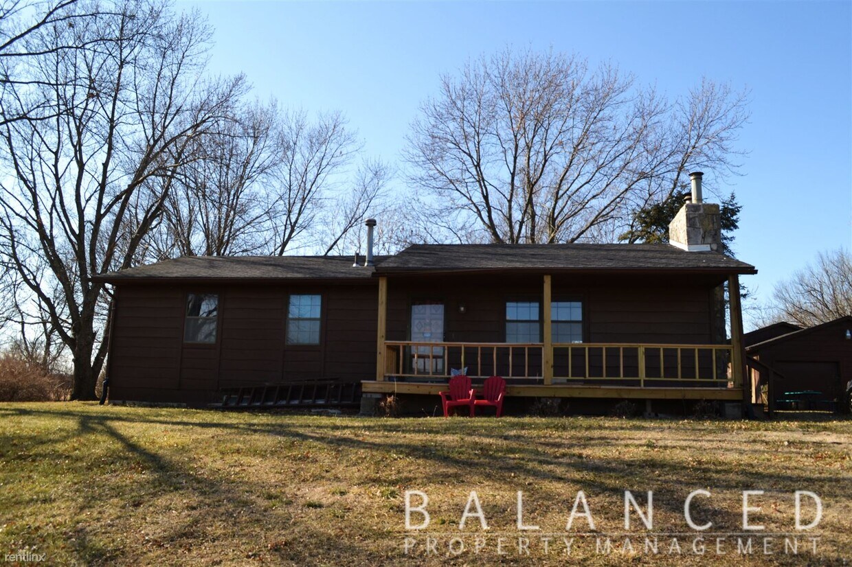 Foto principal - 3 br, 1.5 bath House - 5221 SE Tecumseh Rd