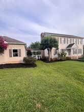Building Photo - 331 Lakeside Dr
