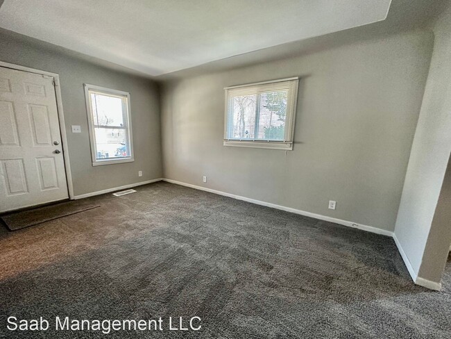 Building Photo - 2 br, 1 bath House - 608 E ELZA Ave