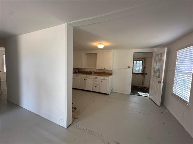 Building Photo - 806 Robinson Dr