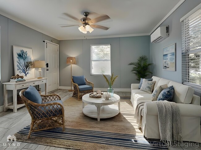 Building Photo - 208 Pine St