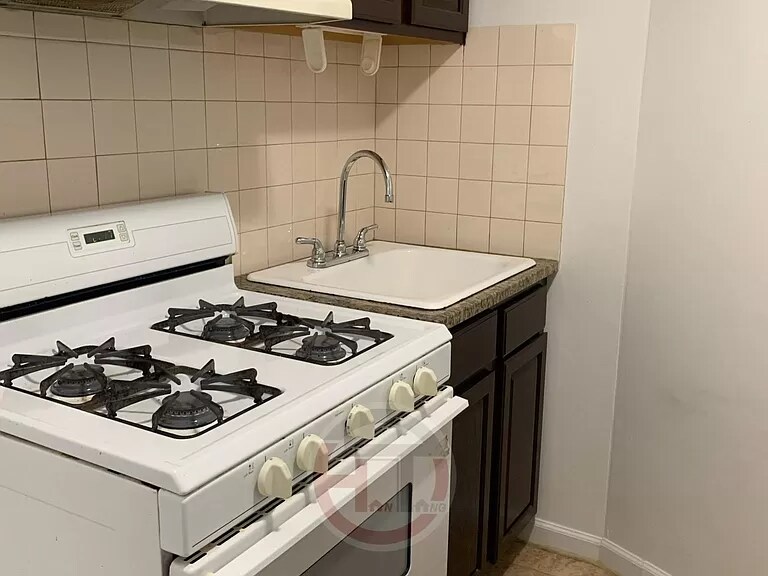 1103 Clarence Ave Unit 1R, Bronx, NY 10465 Apartment for Rent in