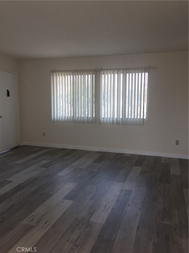 Foto del edificio - 17011 Sims Lane