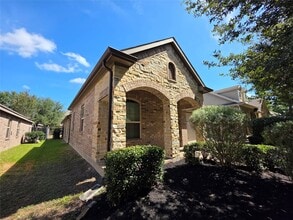 Building Photo - 114 N Heritage Mill Cir