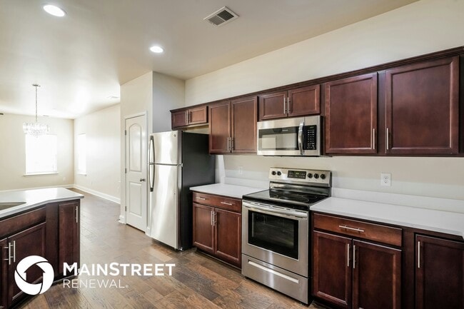 Foto del edificio - 1009 Ellington Dr