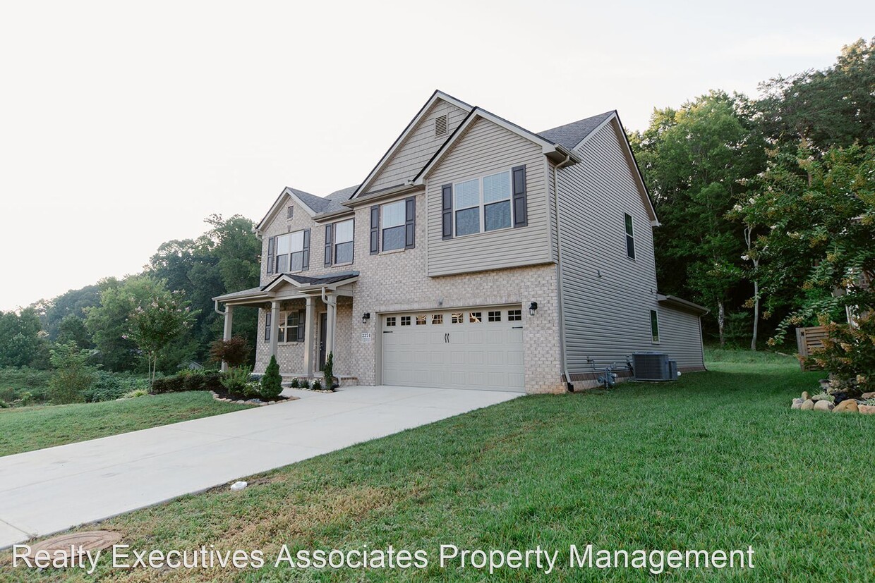 Primary Photo - 4 br, 3 bath House - 2374 Waterstone Blvd
