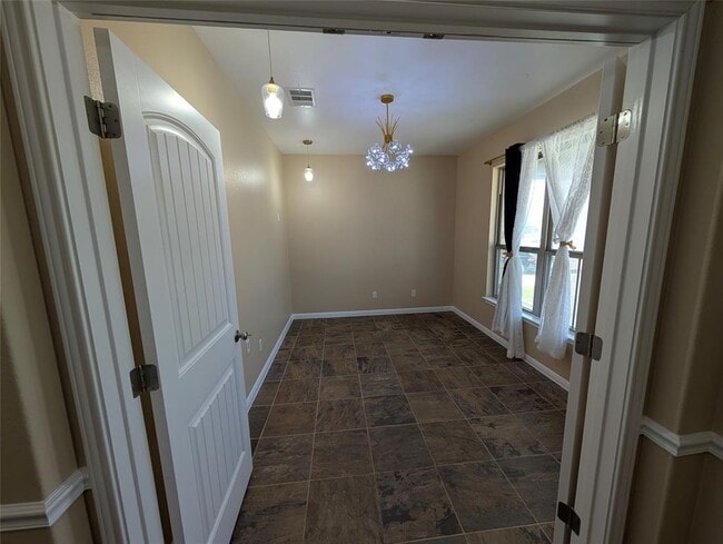 Building Photo - 173 Lone Tree Hollow