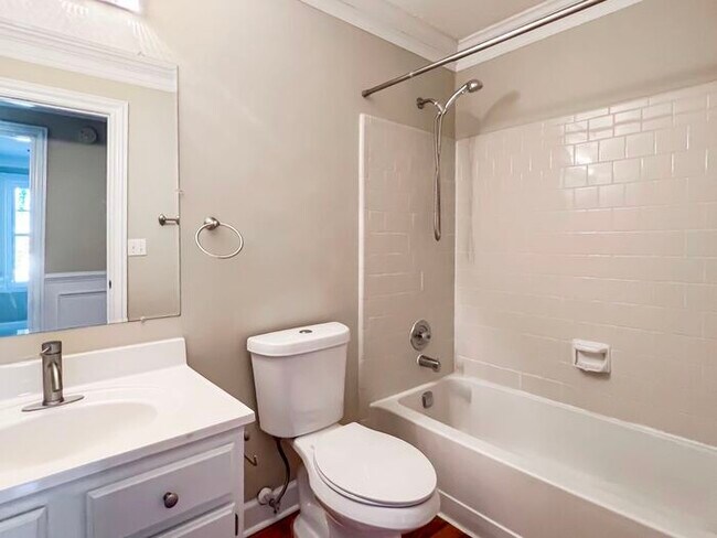 Foto del edificio - 310 Knoll Ridge Ct