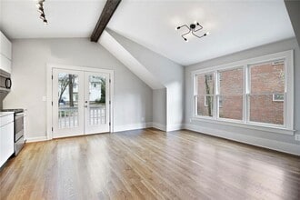 Building Photo - 940 St Charles Ave NE