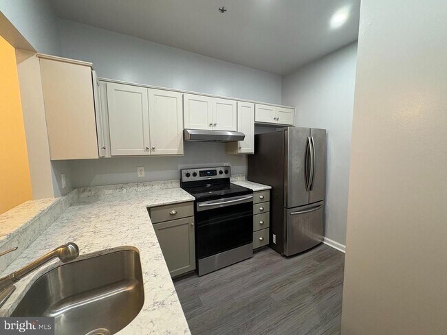 Building Photo - 606 Moonglow Rd