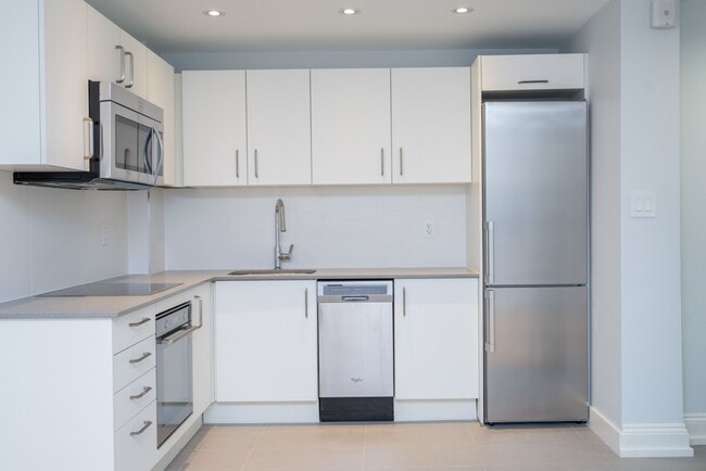 Building Photo - 110 Oriole Pky
