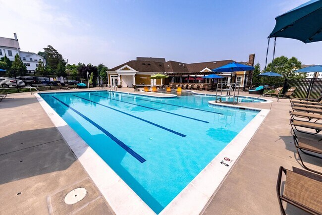 Foto del edificio - 909 Mansion Dr