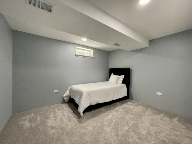 Foto del edificio - 3111 W Jarlath St