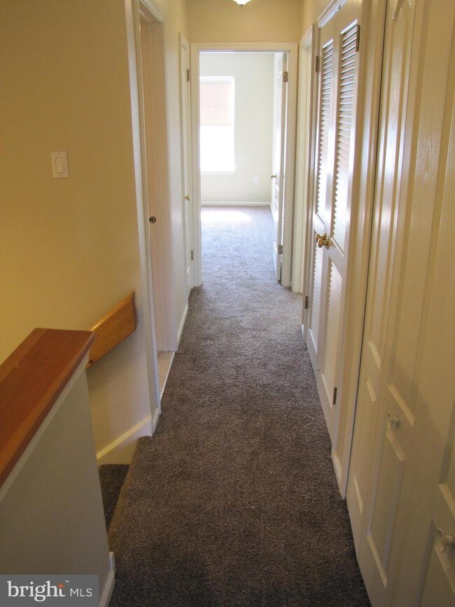 Building Photo - 2801 Harvard Ct