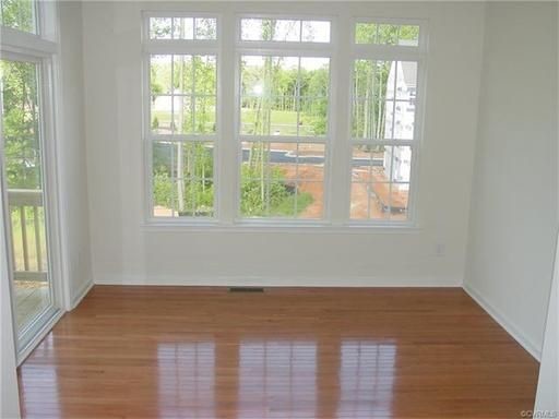 Building Photo - Highly Desirable Rutland Townhomes