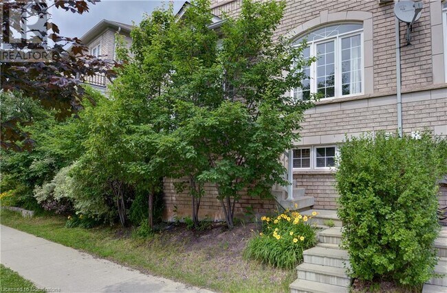 Building Photo - 2313 Sutton Dr