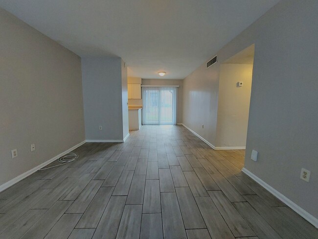 Foto del edificio - Lake Bentley Shores Condo- Unit C-3 Locate...