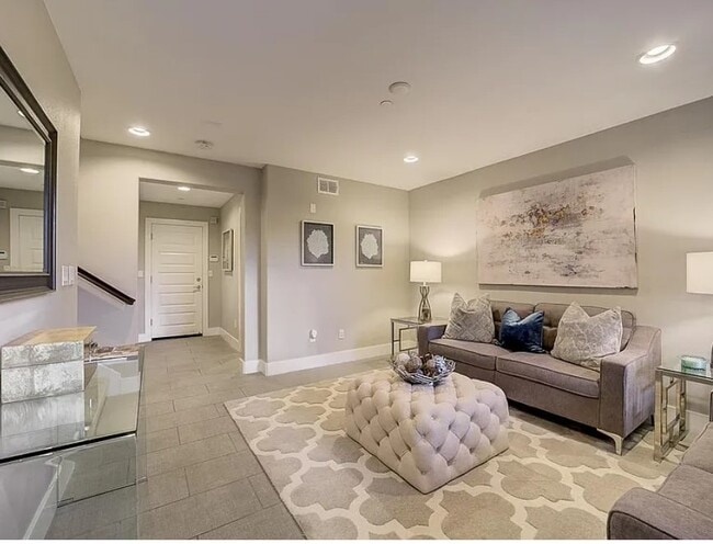 Building Photo - 2415 Stearman Ct