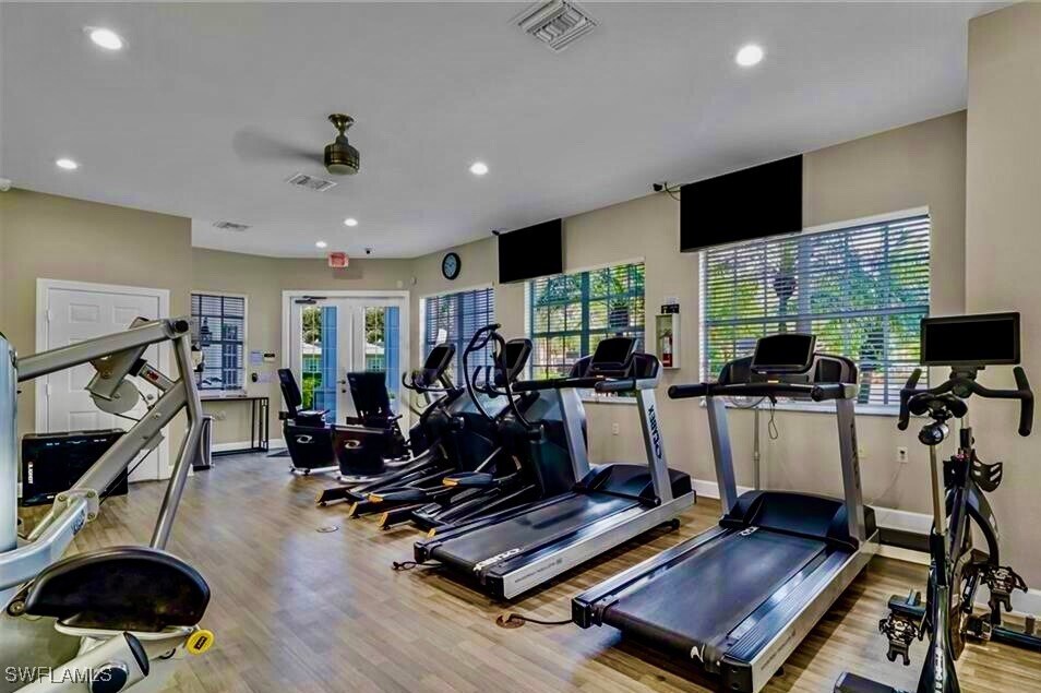Foto del edificio - 15474 Los Reyes Ln