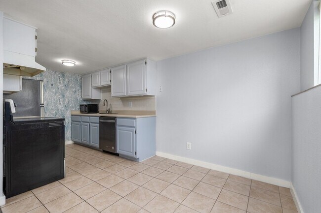 Foto del edificio - 80 N 400 E