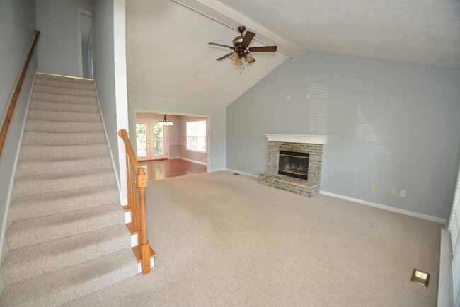 Building Photo - Spacious 4BR/2.5BA East End Cape Cod