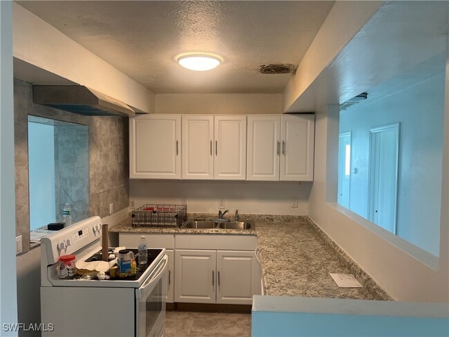 Building Photo - 160 Brooks Rd