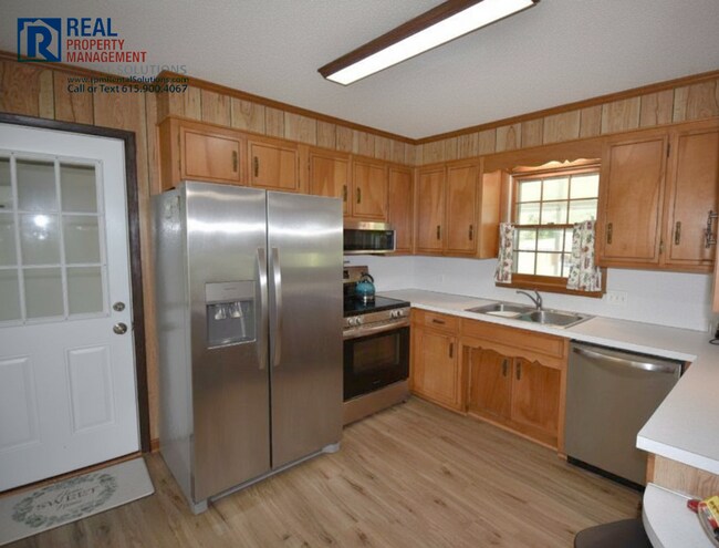 Building Photo - 182 Riverbend Dr