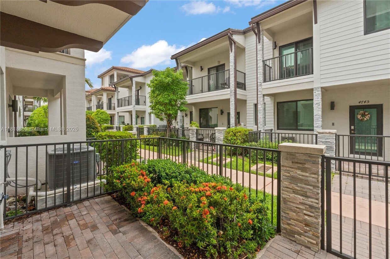 Foto principal - 4746 NW 83rd Pkwy