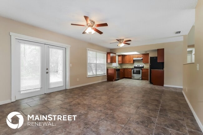 Building Photo - 1065 Kit Ct