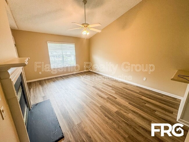 Building Photo - 3311 Moseley Dr