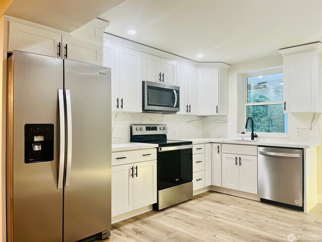 Foto del edificio - 9359 Forest Ct SW