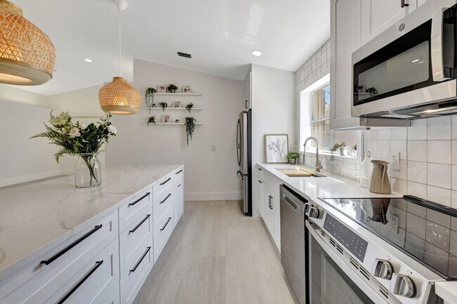 Building Photo - 11287 Vivero Ave