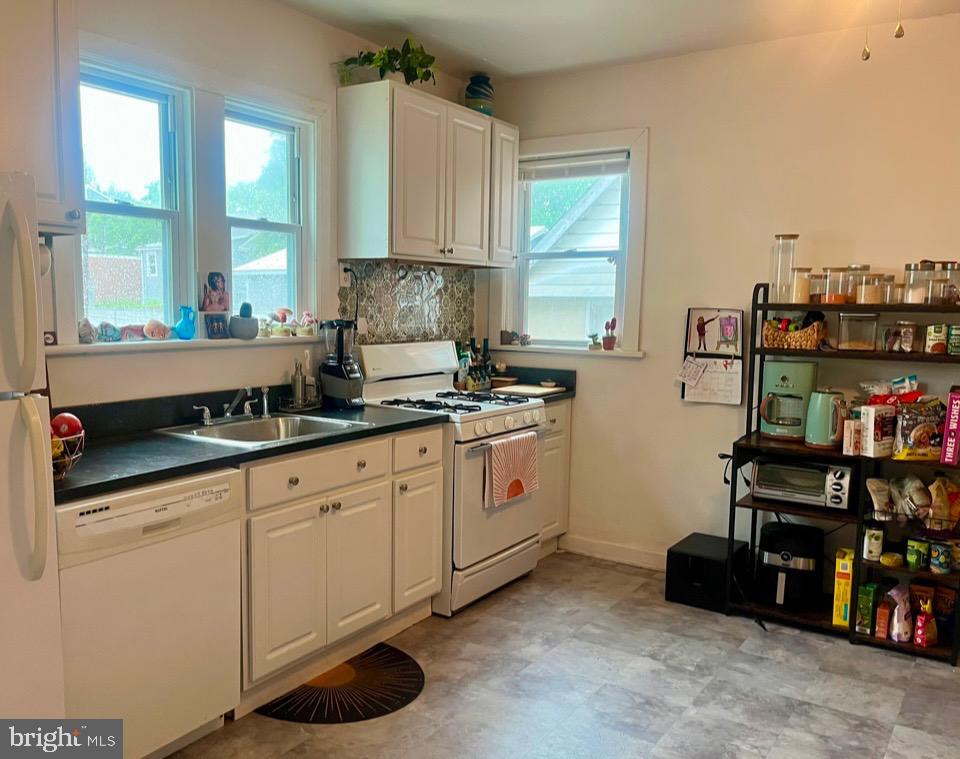 Foto principal - 314 W 4th St