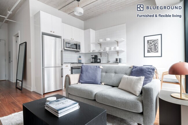 Foto del edificio - 676 N La Salle St