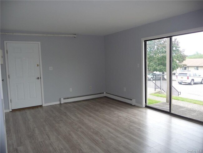 Building Photo - 250 Concord Ln
