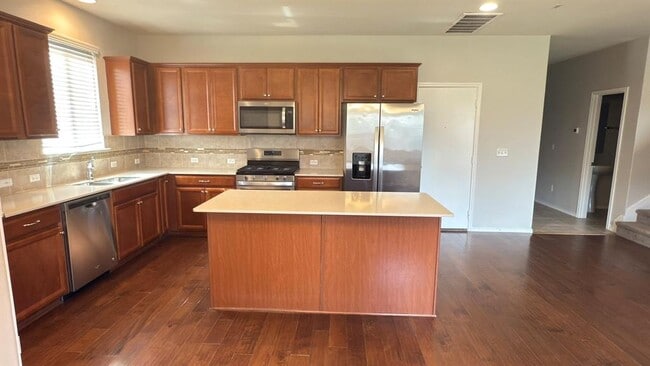 Building Photo - 163 Russet Trl