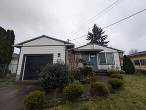 Building Photo - 2230 S 17th St