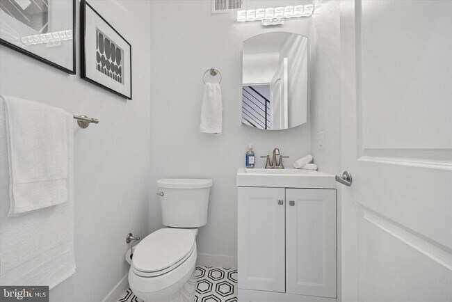 Foto del edificio - 2220 E Harold St