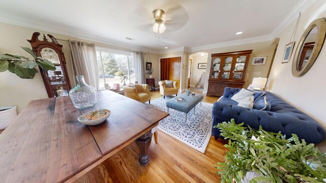 Foto del edificio - Gorgeous and updated home in Heart of Auburn