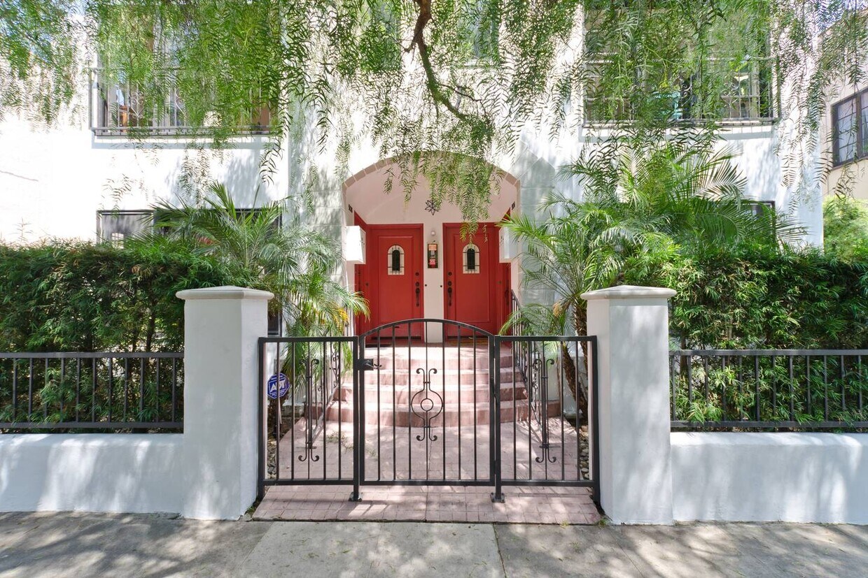 Primary Photo - 508 N Spaulding Ave