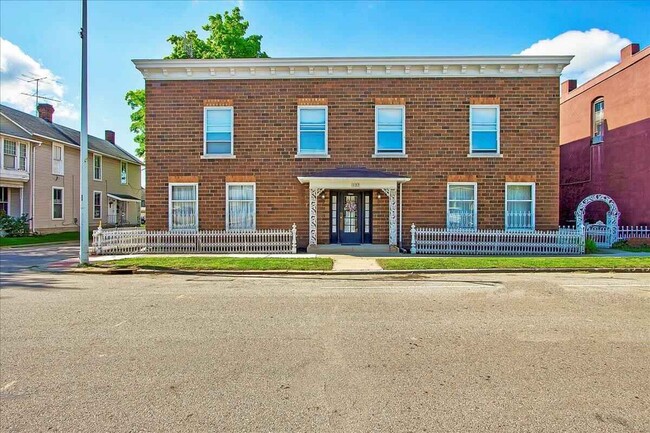 Front - 137 E Court St