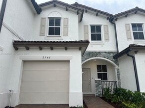 Building Photo - 2546 SE 27th Dr