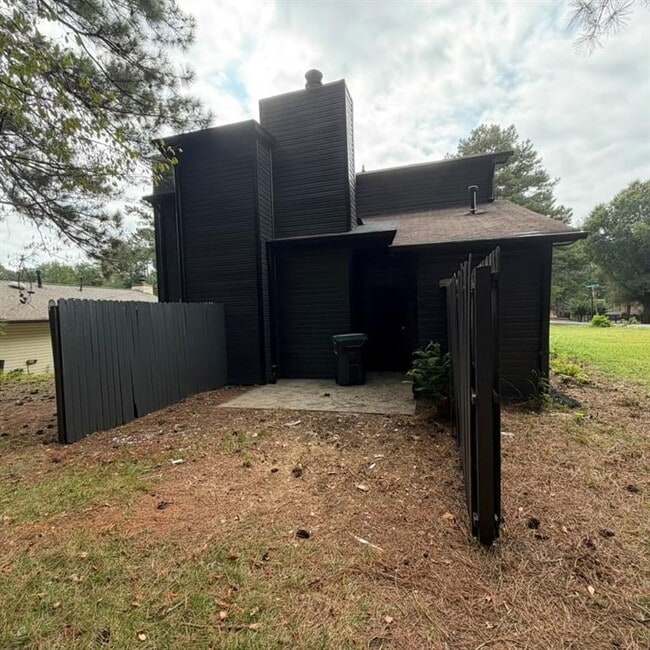 Foto del edificio - 122 Jennifer Ln SW