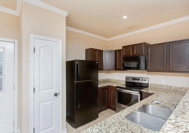 Foto del edificio - Modern Elegance for Rent in Prime San Antonio Location!