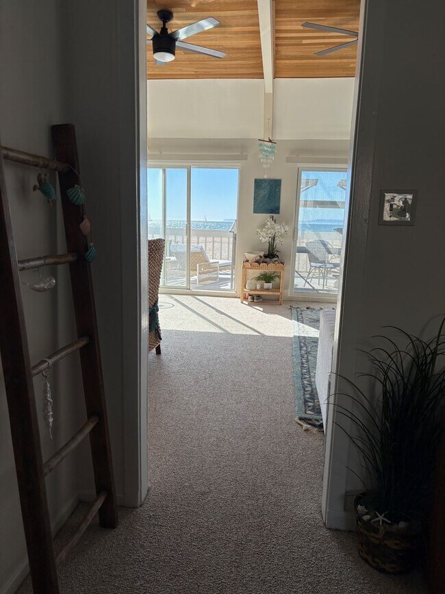 Foto del edificio - 4027-4029 Ocean Dr