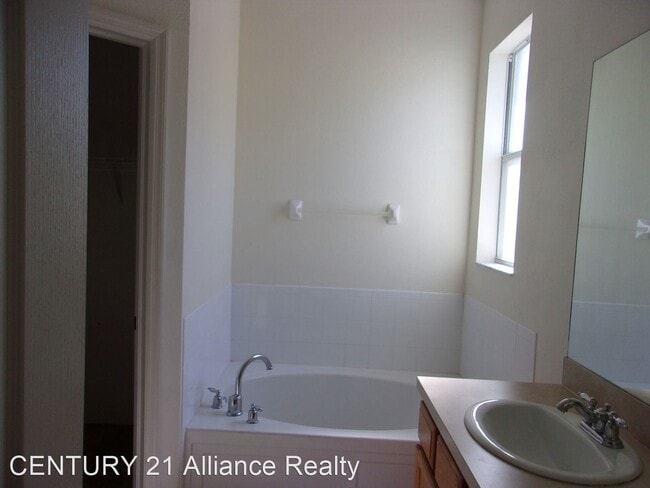 Building Photo - 3 br, 2 bath House - 8761 Fetterbush Court