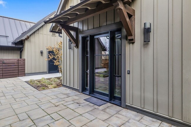 Building Photo - Tetherow Furnished/Unfurnished 2 Bed 2.5 Bath