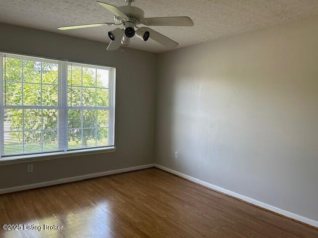 Building Photo - 6925 Colrain Cir