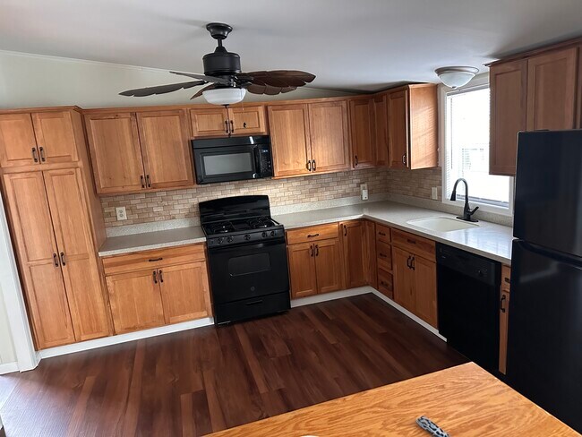 Foto del edificio - 1 Jacob Dr