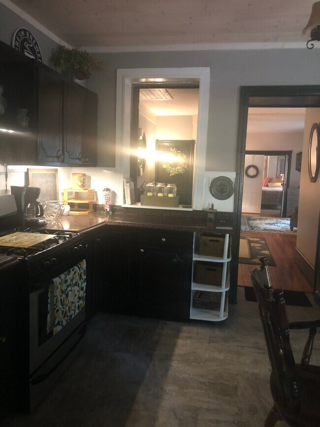 Kitchen - 893 Old Wilmington Rd
